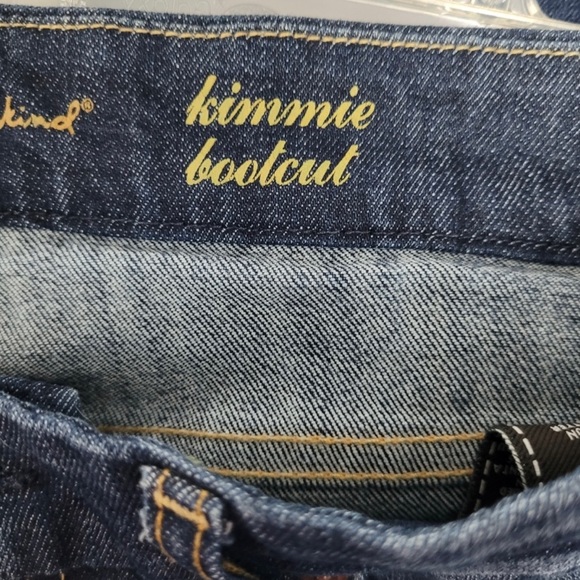 7 For All Mankind Kimmie Bootcut Jeans! - Picture 3 of 8